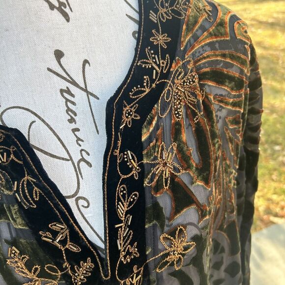 Chicos velvet burnout design beaded tunic top size 3 - Picture 2 of 9